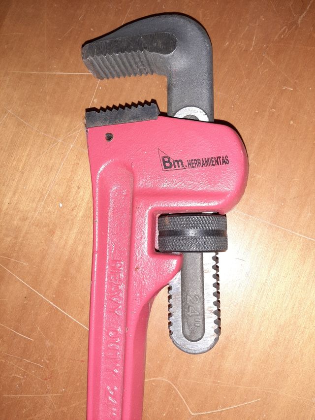 Llave grifa nueva,gran tamaño 24".