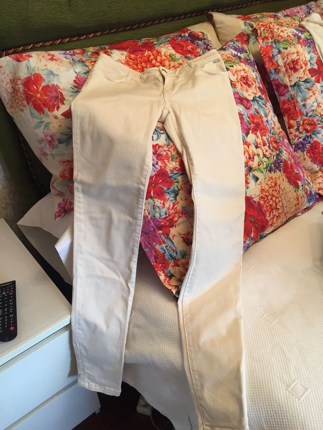 Pantalón blanco Massimo Dutti