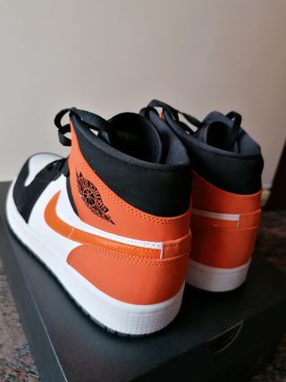 Nike Air Jordan 1 Mid de segunda mano por 170 EUR en Quintanar del ... مرطب الوردي Nike Air Jordan 1 Mid de segunda mano por 170 EUR en Quintanar del ... مرطب الوردي