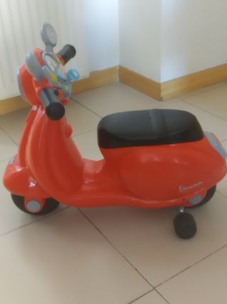 correpasillos vespa