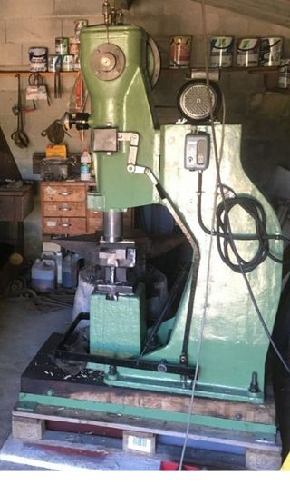 Martillo pilon de segunda mano por 4.500 EUR en Sant Andreu de la Barca en  WALLAPOP