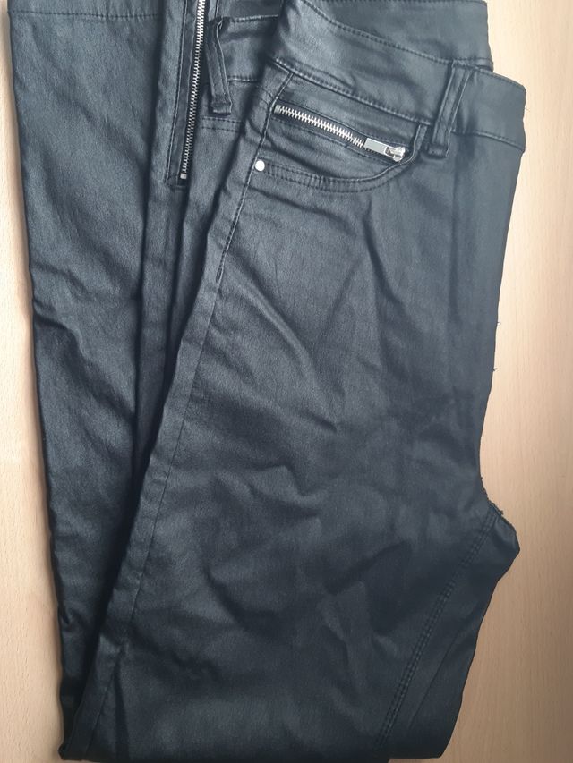 Pantalón negro