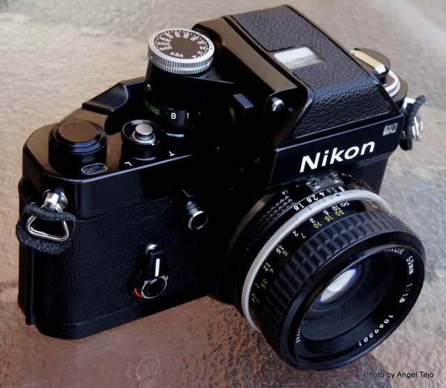 NIKON F2 Black con Nikon 50 F/2