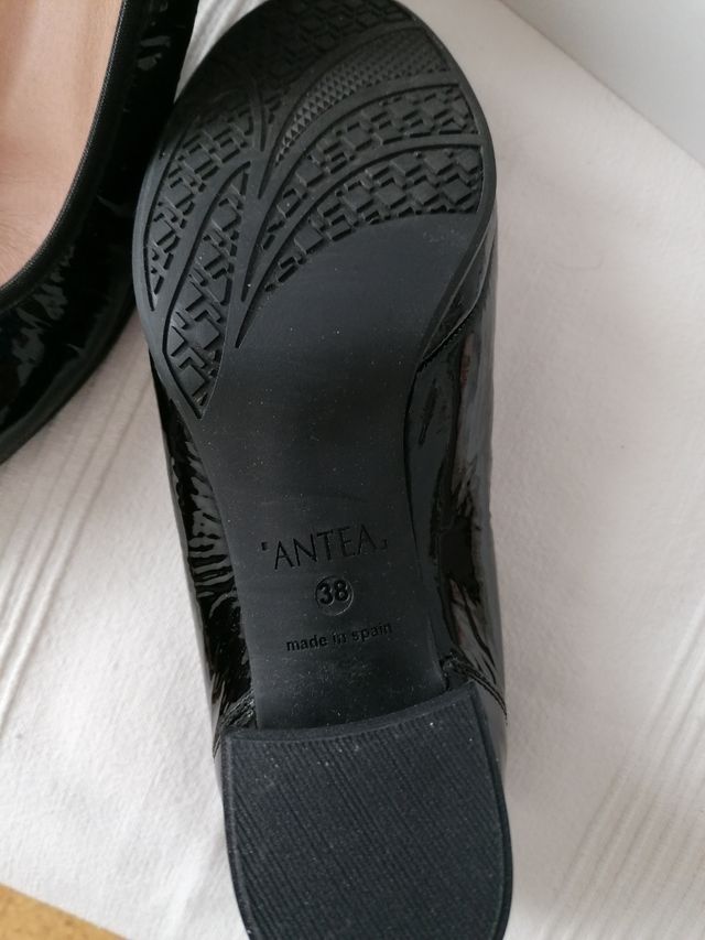 Zapatos de salón, nuevos