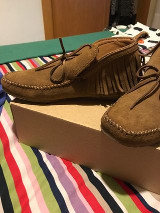 Botines planos de Zara de segunda mano por 6,99 EUR en Valladolid en  WALLAPOP