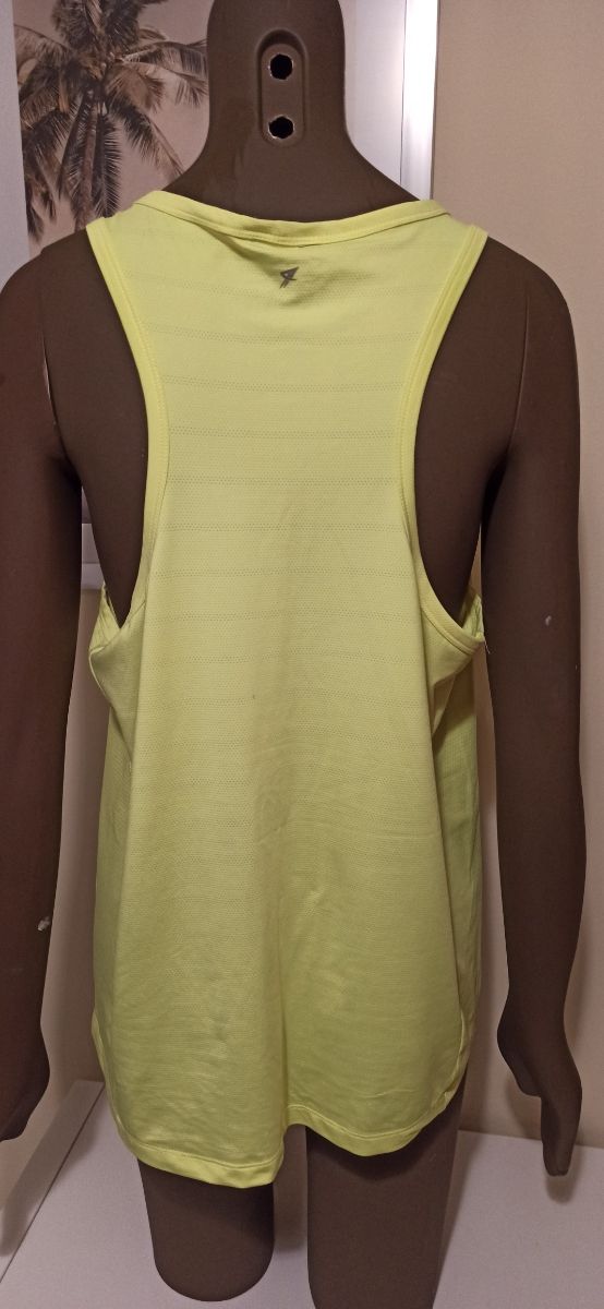 camiseta deporte amarilla flúor.talla 44.nueva