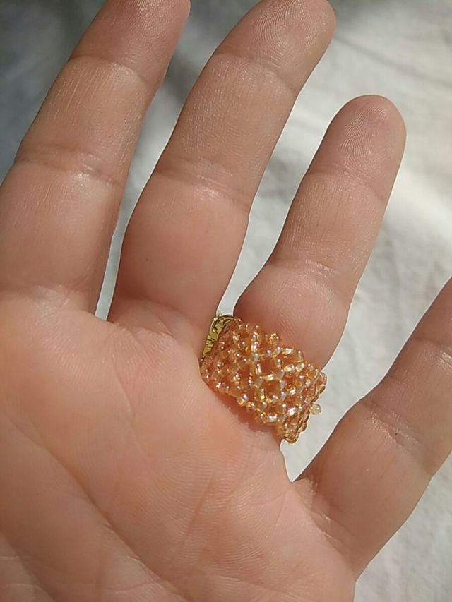 Anillo abalorios