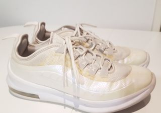 Zapatilla mujer Nike Air Max Axis talla 37,5 de segunda mano por 16 EUR en  Parbayon en WALLAPOP
