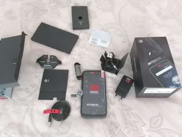 Mobil CROSSCALL Action X3 + batería externa