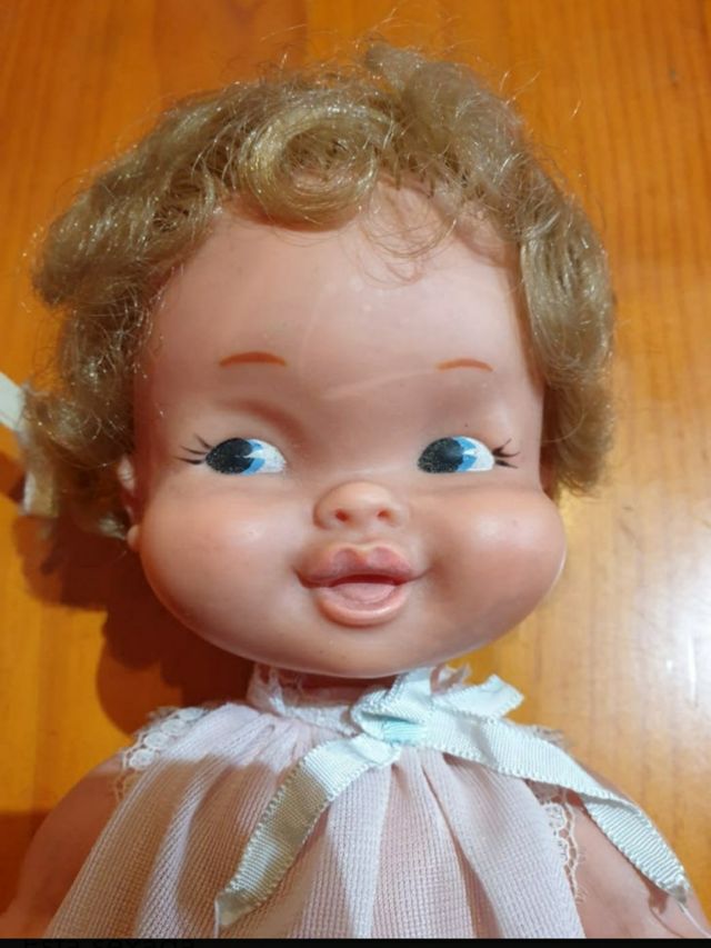 Muñeca balita de Famosa años 60-70