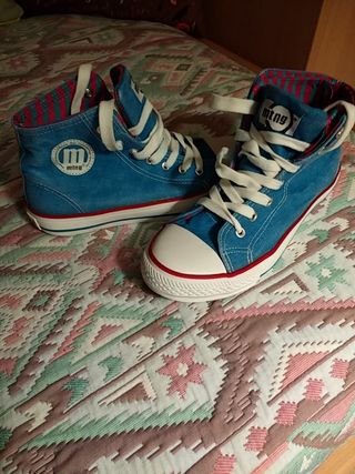 Zapatillas altas lona Mustang de segunda mano por 15 EUR en Córdoba en  WALLAPOP