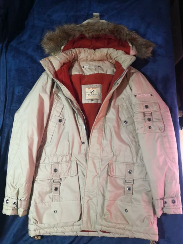 Abrigo tipo 3/4 marca Polinesia