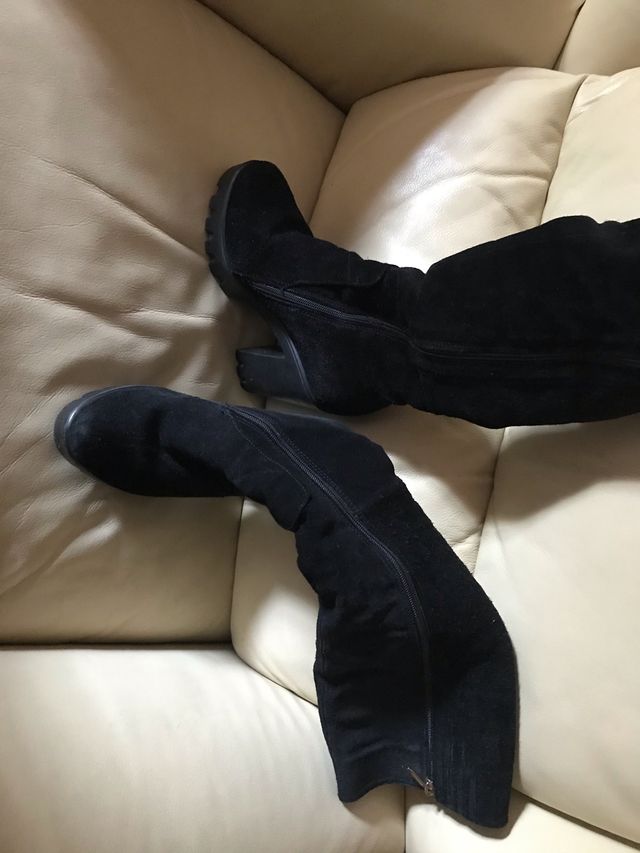 Botas en suede negras