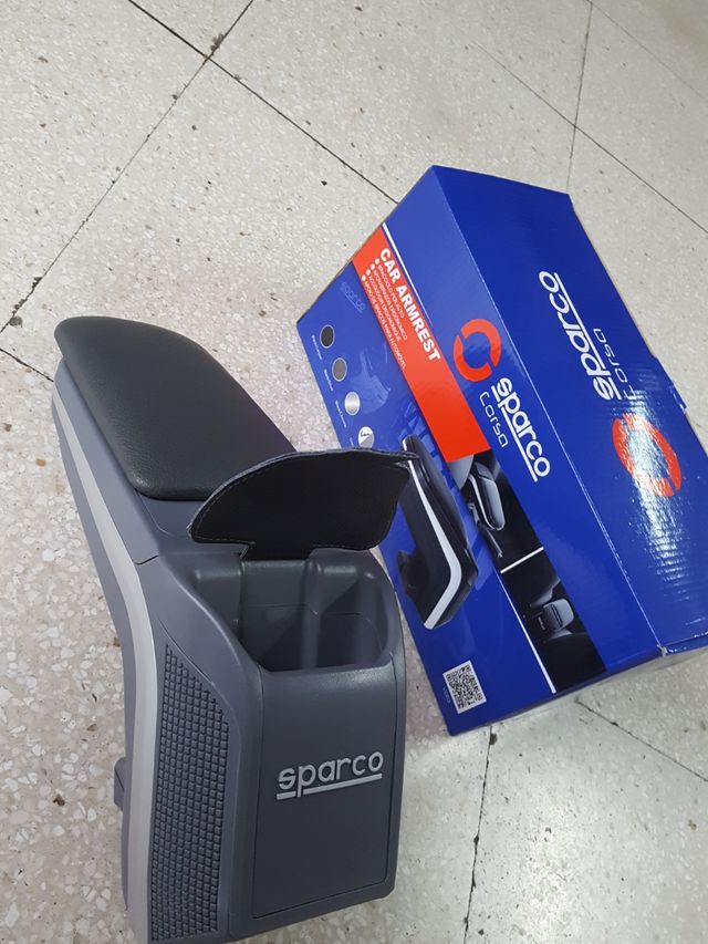 Apoya brazos VW Golf 5