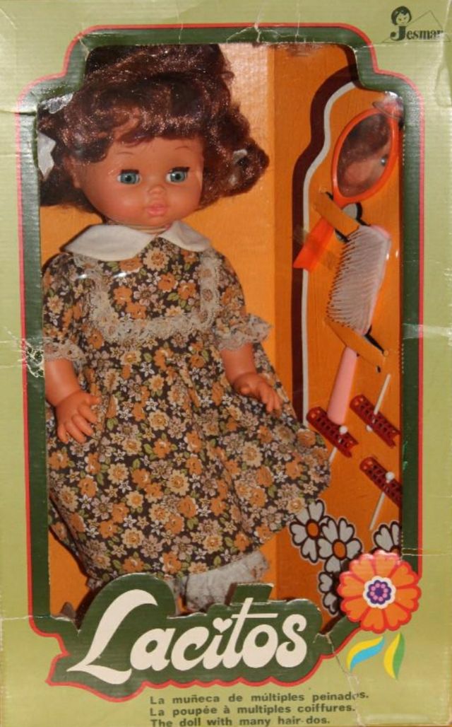 Vestido de muñeca Lacitos de Jesmar. Época Nancy.