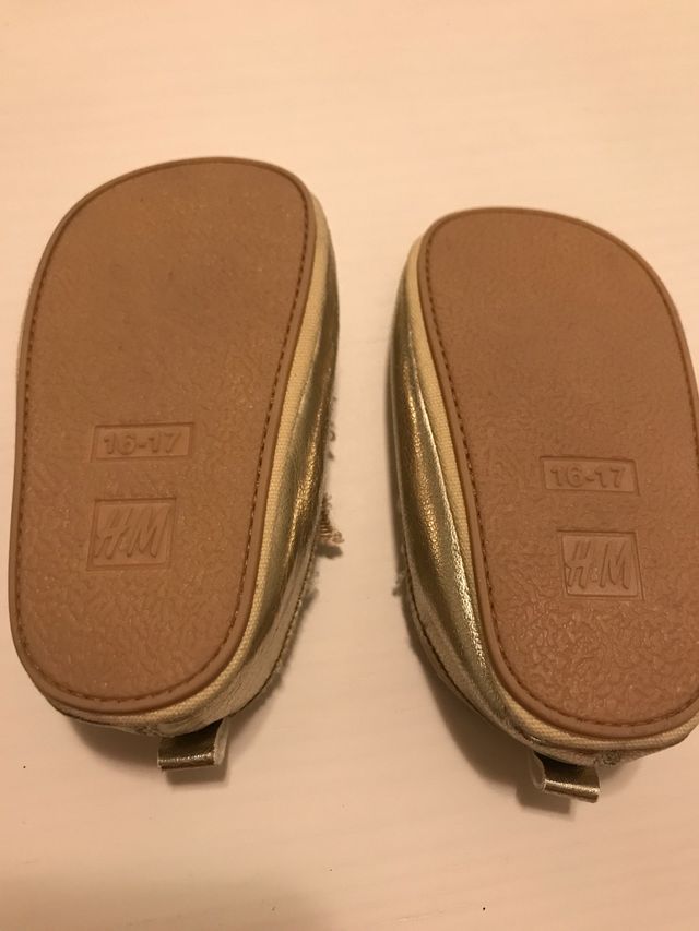 Manoletinas doradas bebé Niña