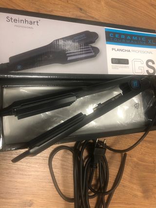 Plancha para el pelo frizze profesional de segunda mano por 25 EUR en  Alcantarilla en WALLAPOP