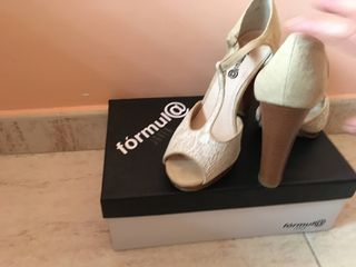 Zapatos Tacón Corte Inglés Fórmula Joven Talla 38 de segunda mano por 15  EUR en Valencia en WALLAPOP