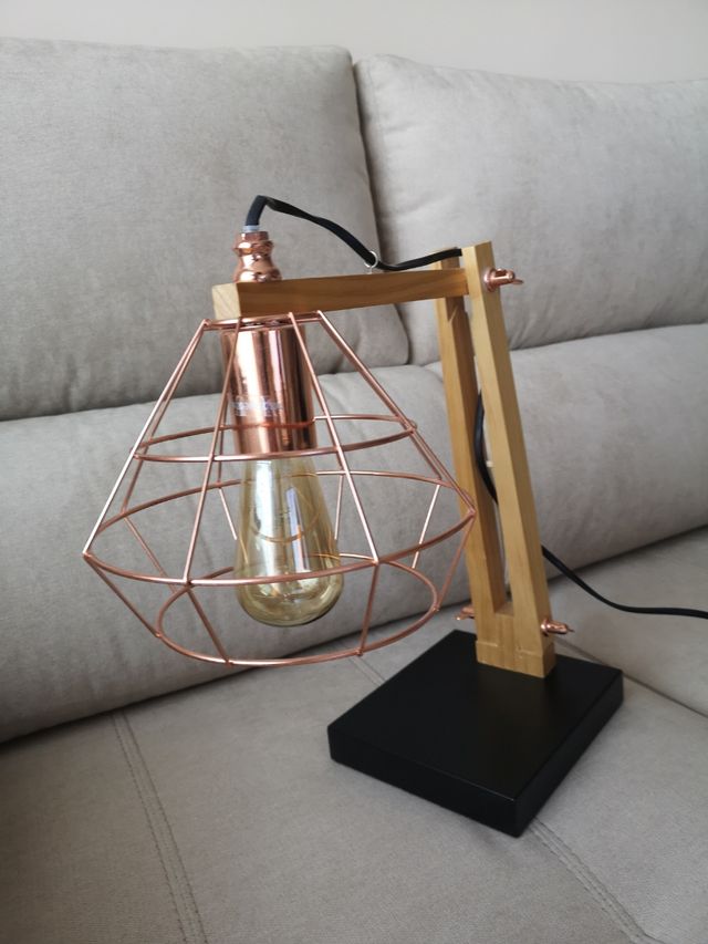 lámpara vintage gold rose y madera