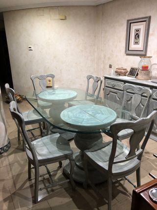 Mesa de comedor vintage ovalada y 6 sillas de segunda mano por 590 € en