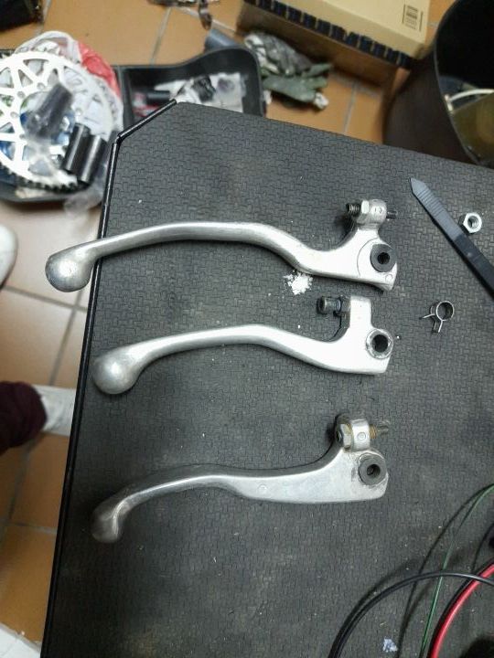 3 manetas Kawasaki kxf