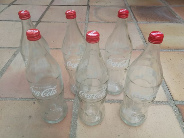 Botellas de litro de Coca Cola 