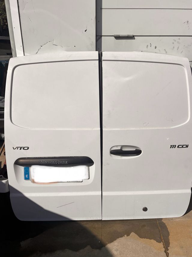 Puerta trasera derecha mercedes Vito tourer 