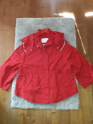 Parka verano mujer Zara talla XS de segunda mano por 10 EUR en Ferrera en  WALLAPOP