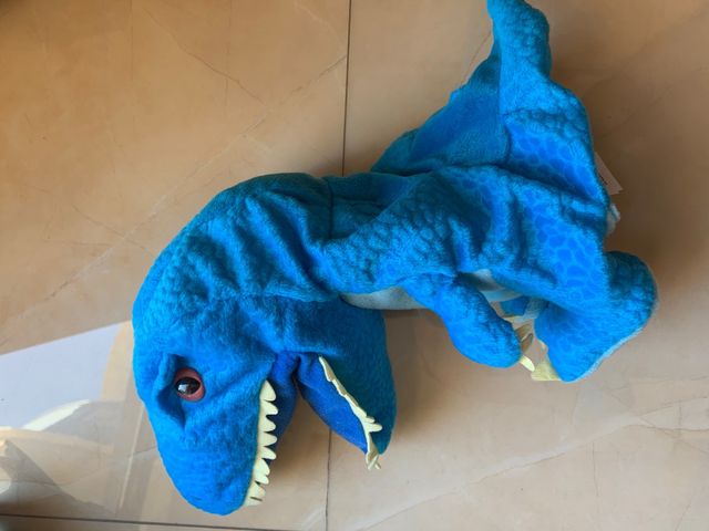 Peluches dinosaurios jurassic world DIA