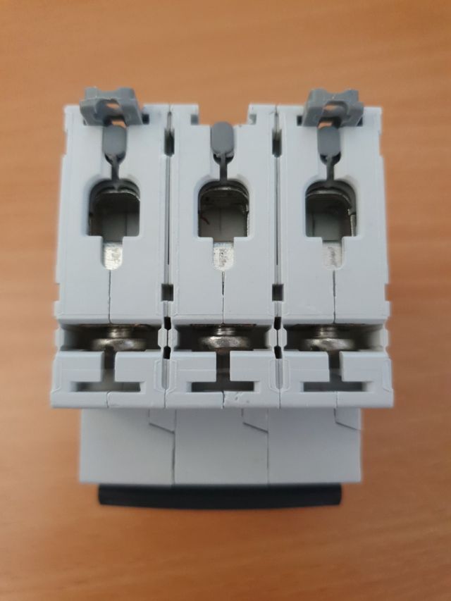 Automatico 3P 63A LEGRAND nuevo