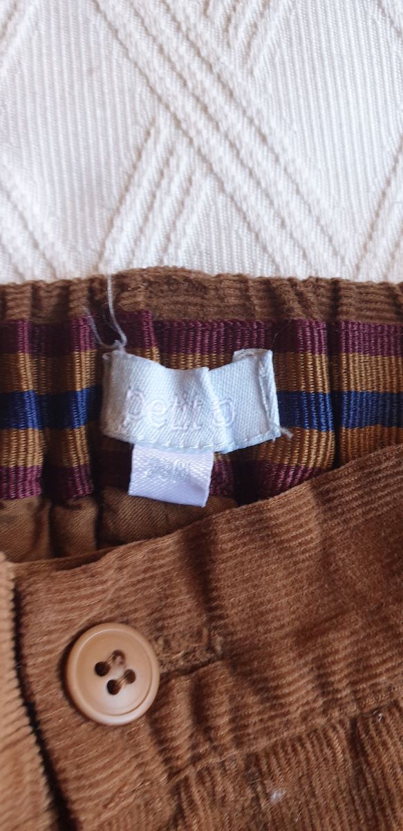 2 Bermudas de pana niño.