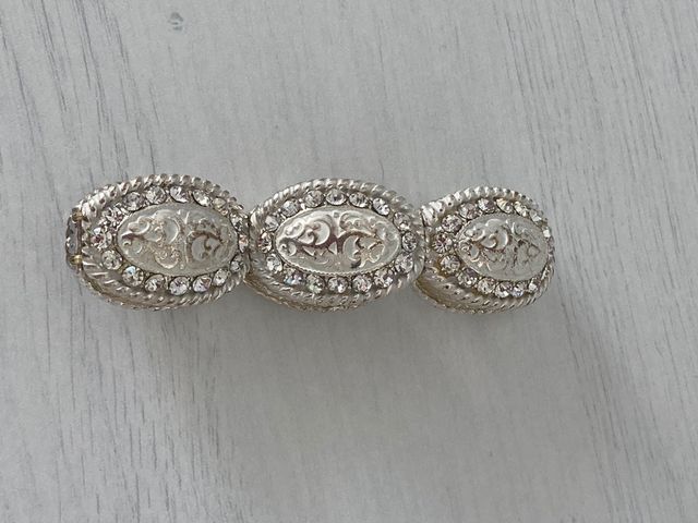 Pulsera plateada y esmaltada blanco brillantes