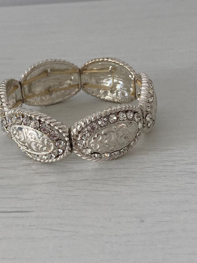 Pulsera plateada y esmaltada blanco brillantes