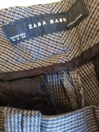 Pantalón mujer Zara pata de gallo de segunda mano por 10 EUR en Madrid en  WALLAPOP