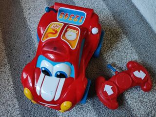 coche teledirigido clementoni