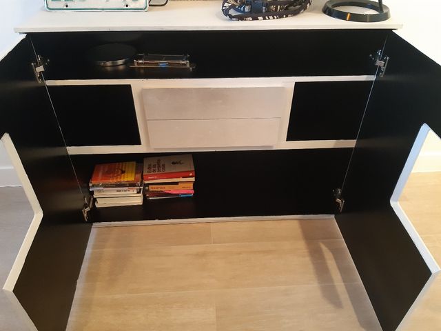 Mueble pintado a la tiza color blanco nube de segunda mano por 49 € en