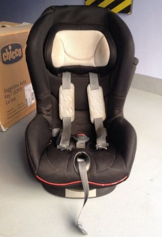 Chicco NextFit Asiento de coche convertible con cremallera Chicco NextFit Asiento de coche convertible con cremallera