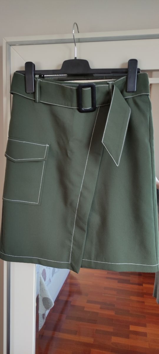 Falda Bershka. Falda nueva. Falda a estrenar