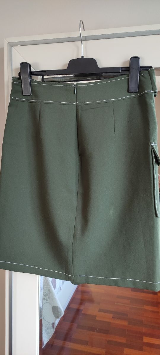 Falda Bershka. Falda nueva. Falda a estrenar