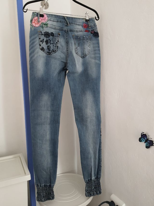 Pantalón vaquero Desigual 26