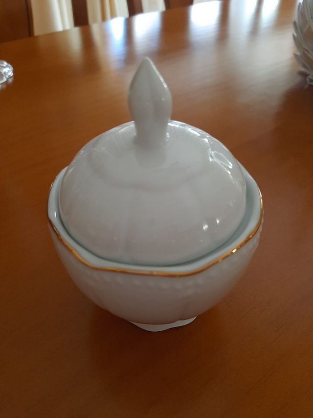 3 JUEGOS DE CAFÉ SIN USAR