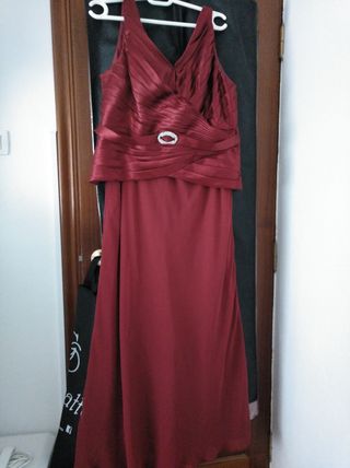 Vestido fiesta granate talla 48 de segunda mano por 10 EUR en Santiago de  Compostela en WALLAPOP
