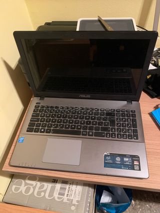 ASUS 15'' i7 de 4ºgeneracion de segunda mano por 300 € en Asus i7 segunda mano en Barcelona en WALLAPOP