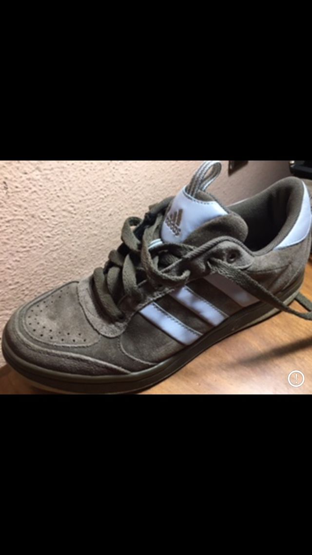 Caramelo sala gramática Zapatillas ADIDAS Mujer color verde militar. de segunda mano por 20 € en Valencia en WALLAPOP Caramelo sala gramática Zapatillas ADIDAS Mujer color verde militar. de segunda mano por 20 € en Valencia en WALLAPOP