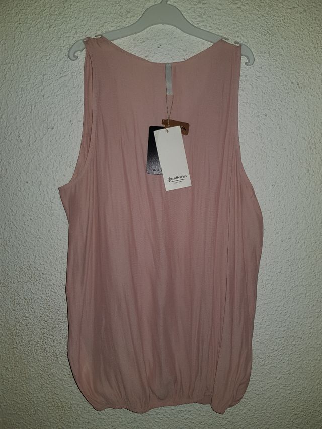 Camiseta sin estrenar Stradivarius