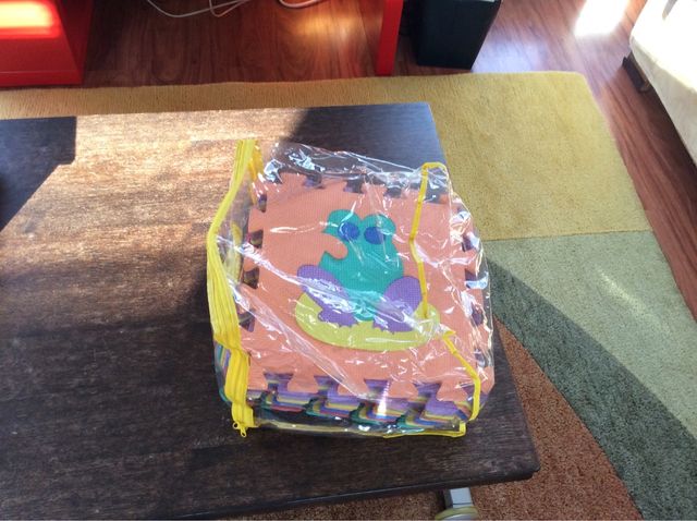 Alfombra de colores de juegos infantil