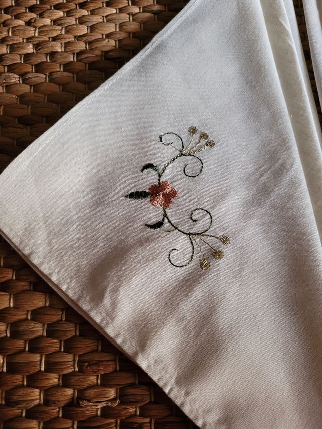 Servilletas de tela bordados. 