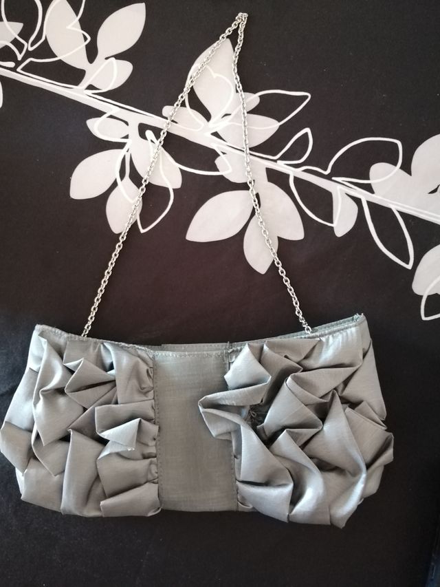 bolso ideal boda,  ceremonia cumpleaños