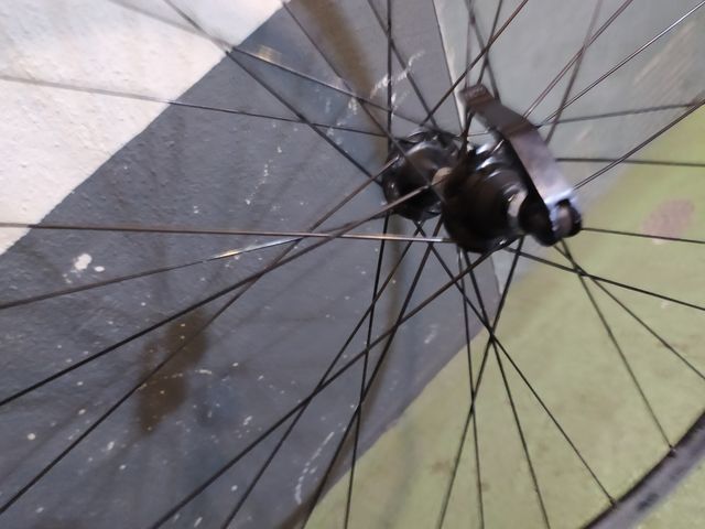 rueda delantera carretera mich nova