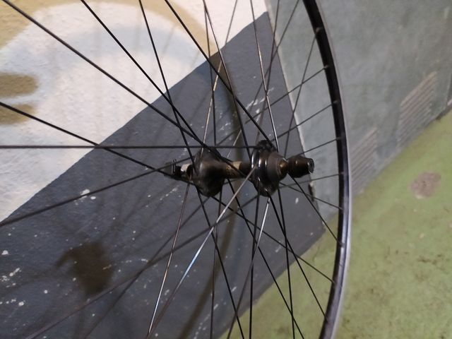 rueda delantera carretera mich nova